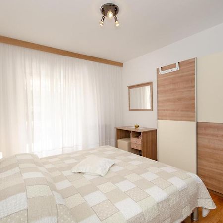 Apartments Bungavilia Rovinj Exterior photo
