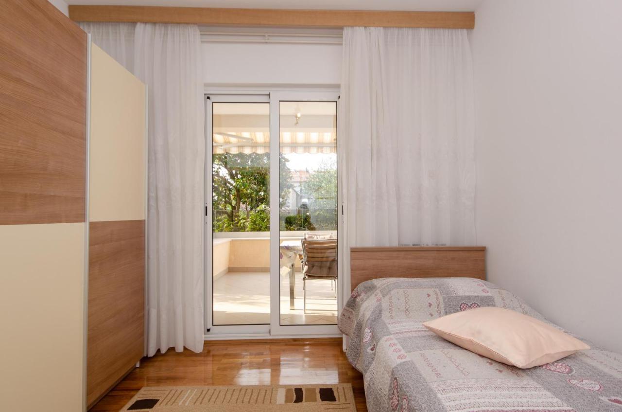 Apartments Bungavilia Rovinj Exterior photo